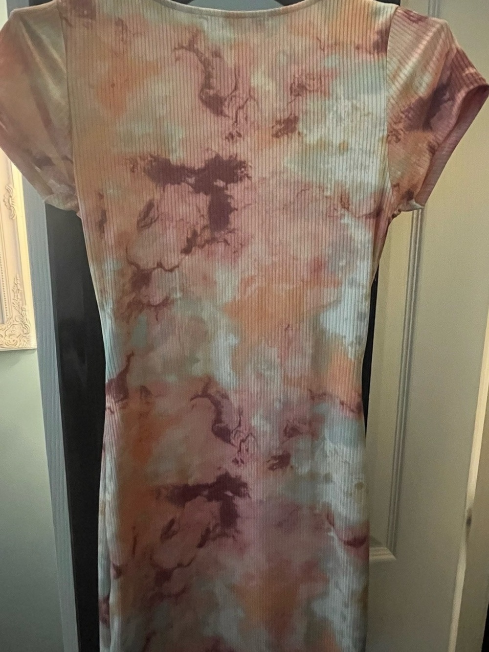 Dress - Picture 4 of 5